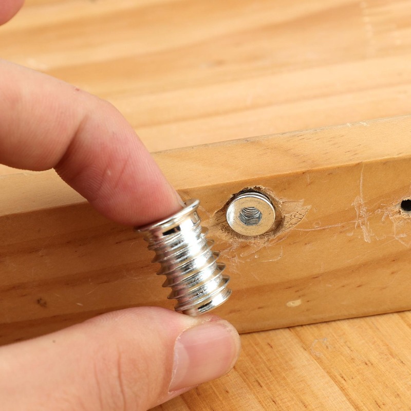 Wkładki gwintowane do drewna 1 – Furniture Hardware Threaded Inserts recenzja i cena