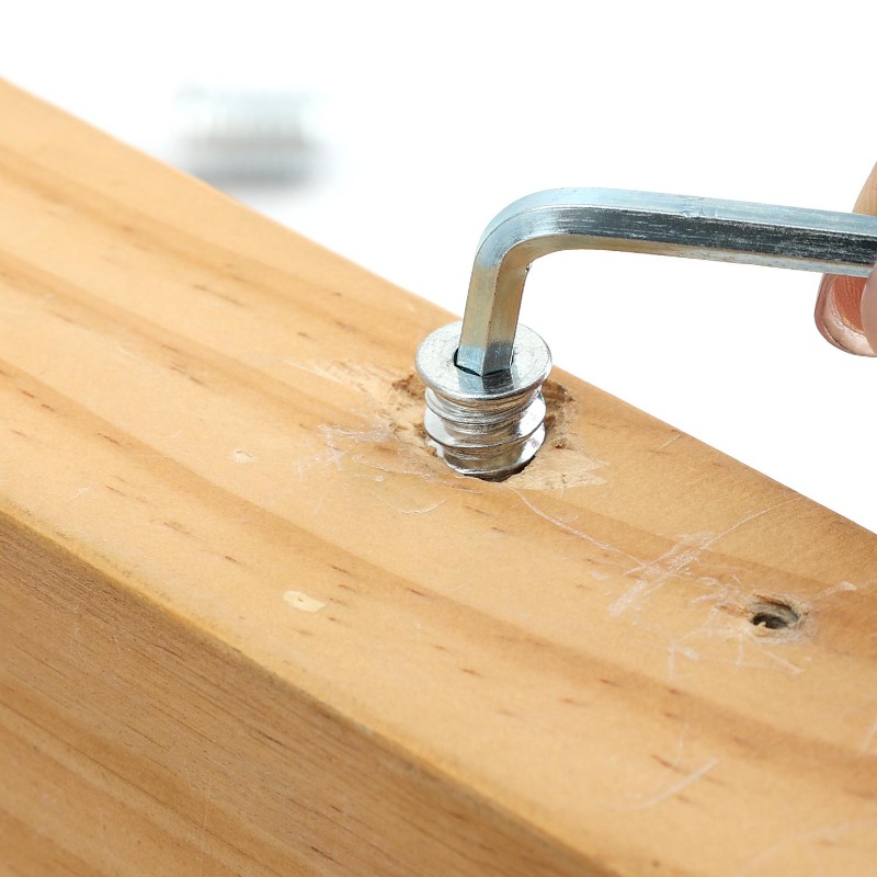 Wkładki gwintowane do drewna 1 – Furniture Hardware Threaded Inserts recenzja i cena